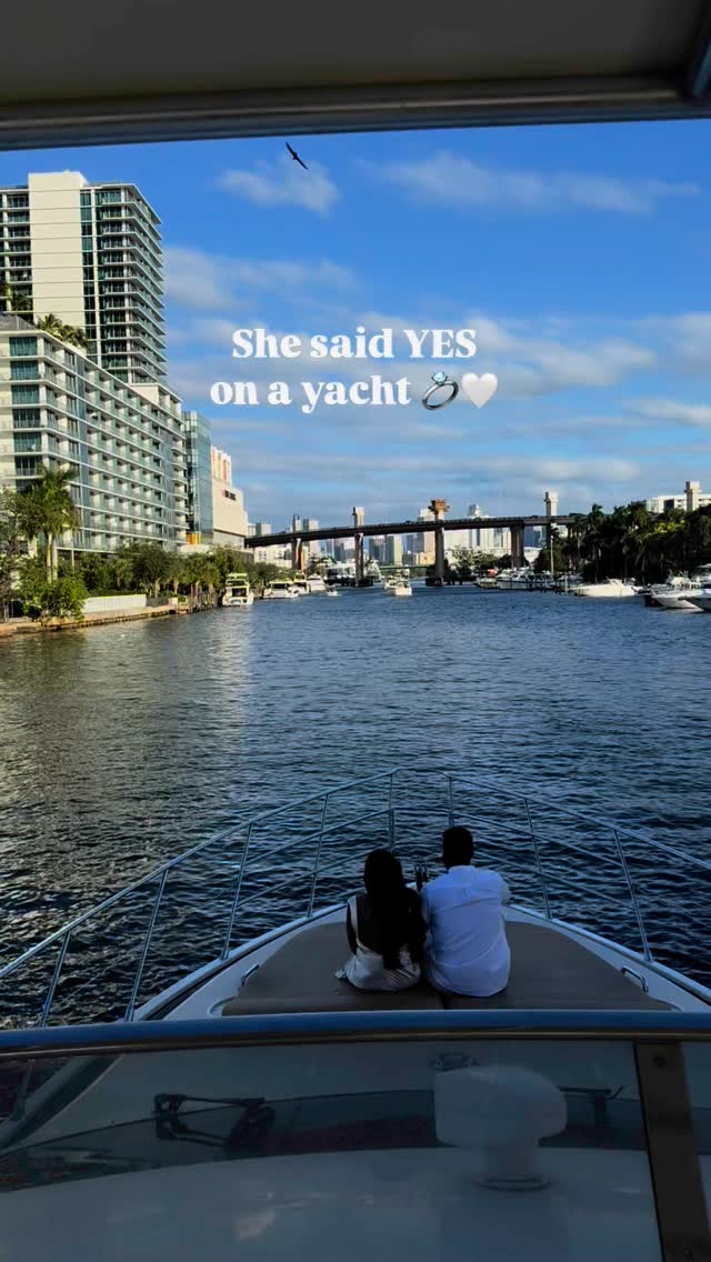 Come with us for the ultimate proposal at sea! 💍✨ A luxury yacht, stunning Miami views, and the perfect ‘YES!’ moment. Ready to create yours? 🚤
💕
Our beautiful photographer 📸@jeilyssantanderphoto
#proposalgoals #yachtproposal #proposals #proposalideas #proposalmiami #shesaidyes #proposalgoals
