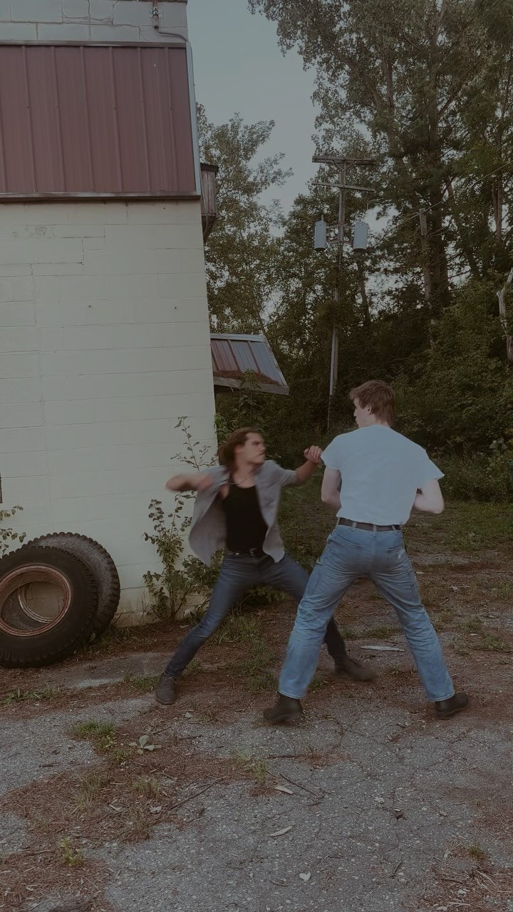 Troubles on its way.
Stay gold stunt boy.
#stunts #stuntman #stagecombat #therumble #theoutsiders #fight #elvispresley #bbstunts #brothersbarbeau #annarbor #mifilm #michiganfilm #michiganfilmindustry