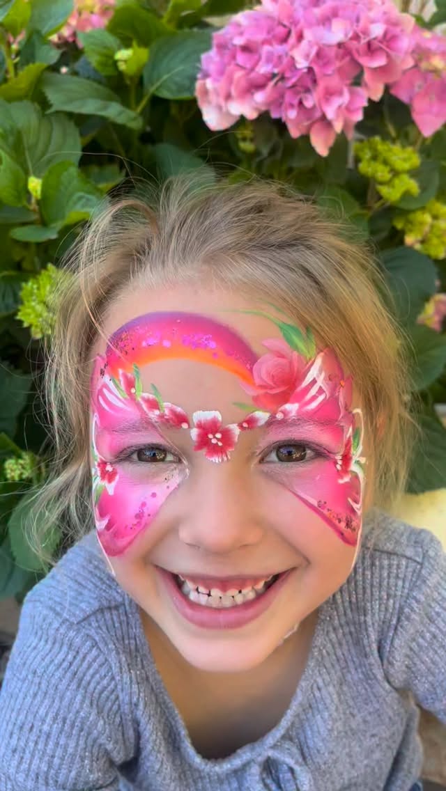 Comment “MOM30” below if you want the menu board link + 30% off to celebrate 3 years of Fiesta Face Paint ❤️🎨
I’ll also be posting a YouTube tutorial soon sharing more about face painting, growth, and beginner tips 🎥
#FacePainting #FacePainter #FiestaFacePaint #FacePaintingTutorial #Mompreneur