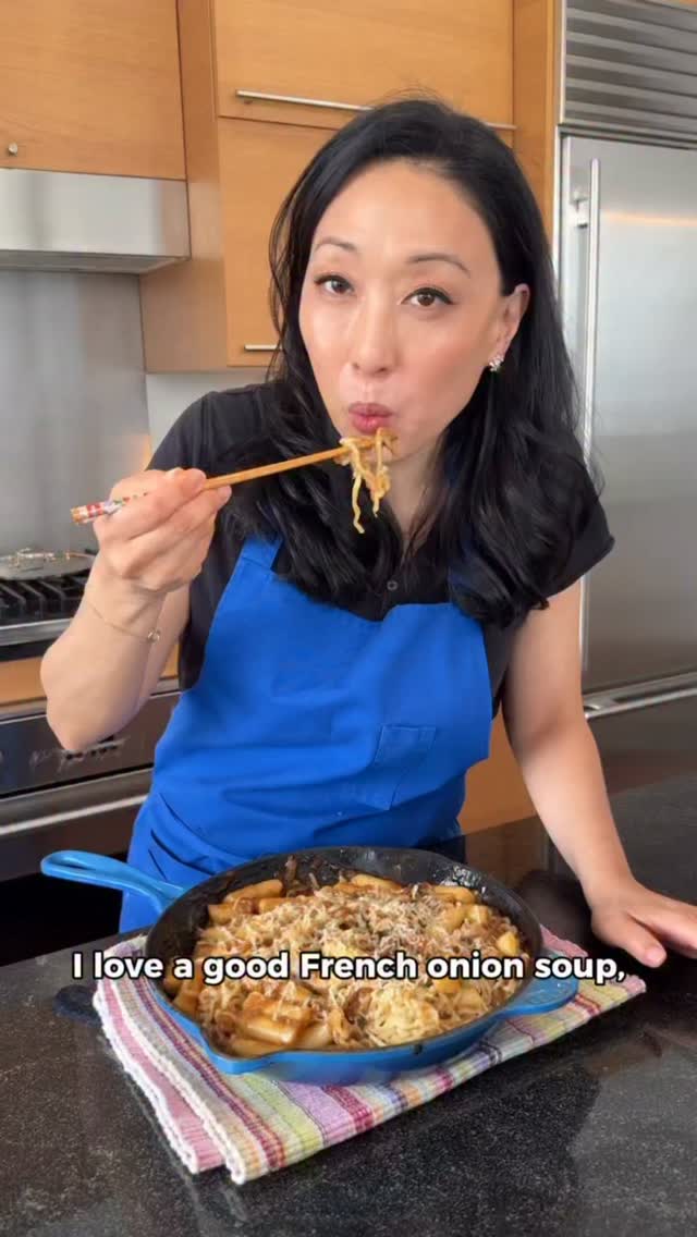 Welcome back to the K-Viral Kitchen — today we’re giving French onion soup a serious glow-up. 🧅
Think deeply caramelized onions and rich, beefy flavor — all the soul of the classic — but swap the baguette for chewy tteok rice cakes and (optional) ramen noodles, slicked in a glossy, onion-forward soupy sauce that clings to every bite. It’s the ultimate mash-up of tteokbokki and French onion soup.
🧀 Random fact: that iconic cheesy crust you know and love is technically not actually “classic” French onion soup. The cheesy crown wasn’t added until 1831 — for centuries before that, it was just onions, broth, and bread, no cheese in sight.
Here, I’m correcting that oversight immediately. Finish with melty cheese and pull it sky-high, because French food meeting Korean cuisine should always end in a stretch. 🧀
#foodie #koreanfood #chef #recipe Welcome back to the K-Viral Kitchen — today we’re giving French onion soup a serious glow-up. 🧅
Think deeply caramelized onions and rich, beefy flavor — all the soul of the classic — but swap the baguette for chewy tteok rice cakes and (optional) ramen noodles, slicked in a glossy, onion-forward soupy sauce that clings to every bite. It’s the ultimate mash-up of tteokbokki and French onion soup.
🧀 Random fact: that iconic cheesy crust you know and love is technically not actually “classic” French onion soup. The cheesy crown wasn’t added until 1831 — for centuries before that, it was just onions, broth, and bread, no cheese in sight.
Here, I’m correcting that oversight immediately. Finish with melty cheese and pull it sky-high, because French food meeting Korean cuisine should always end in a stretch. 🧀
#foodie #koreanfood #chef #recipe