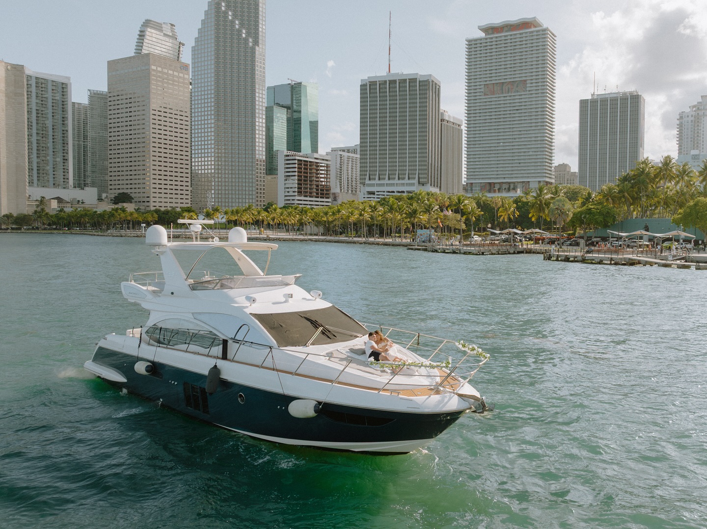 The moment she said YES 💍✨ Justin surprised Sabry with the most beautiful proposal aboard our 55 ft Azimut Azure, and we were honored to be part of such a magical day.
Huge thanks to @jeilyssantanderphoto for capturing every unforgettable moment so beautifully 📸
Planning your own special moment? We’re here to help you create it 🛥💫
#miamiproposal #yachtproposal #engagedinmiami #proposalgoals #proposalmiamibeach