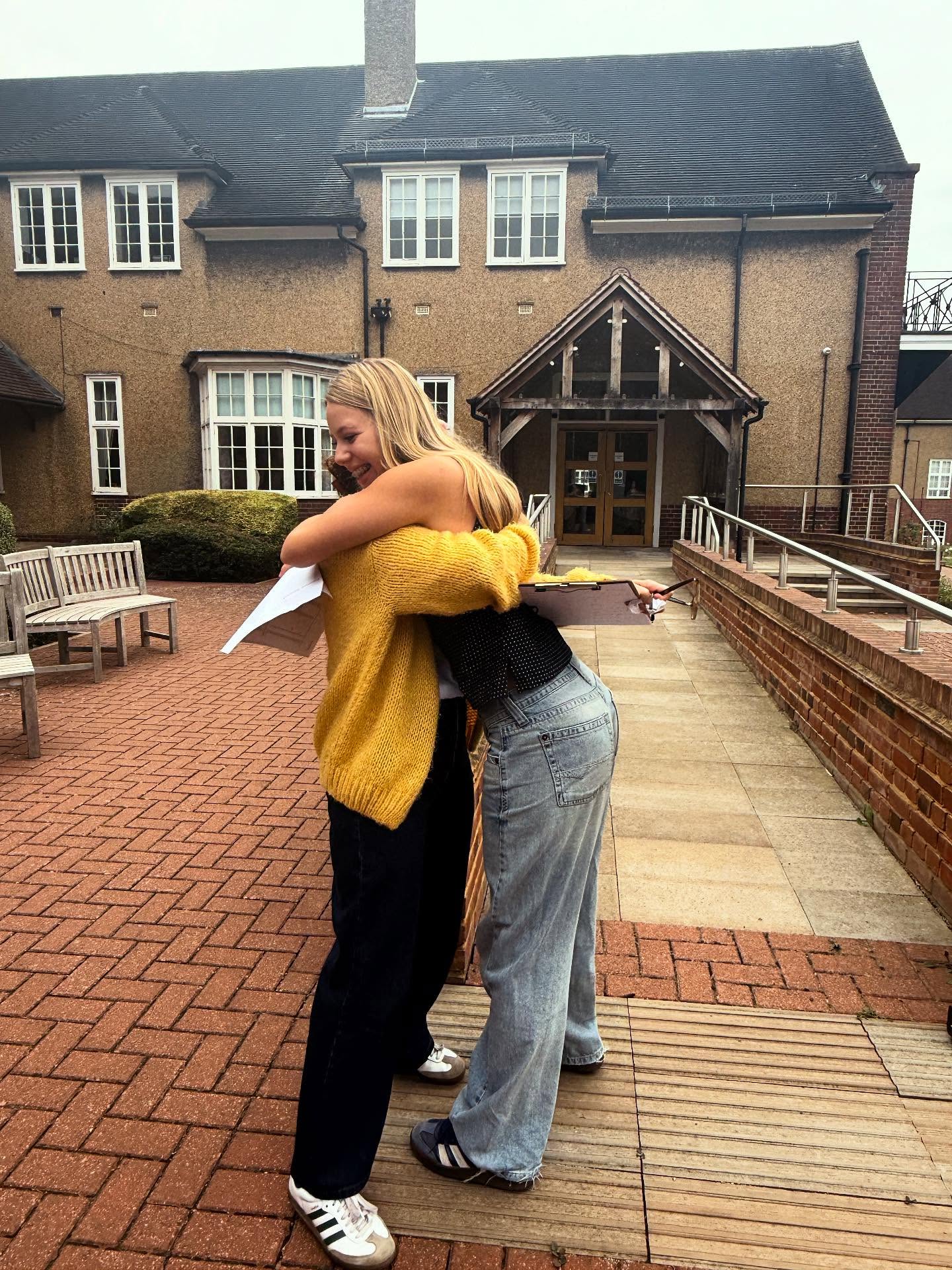 Happy moments captured on GCSE Results Day!
✨ 42% grades 9-8
✨ 66% grades 9-7 (A*-A)
✨ 20% Grade 9 👏
Find out how your child can flourish at our school:
🌿 Open Events:
📅 Senior School — 20 Sept (10am-12pm)
📅 Prep & Pre-Prep — 23 Sept (10am-12pm)
📅 Sixth Form — 14 Oct (6-8pm) 
👉 Book now: sapriory.com
#GCSEResultsDay #gcseresults #GCSE2025 Image