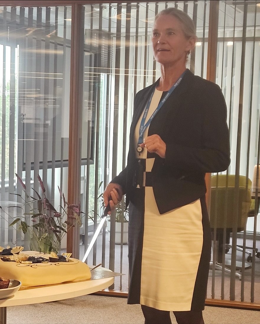 Vi feiret oppstarten til vår nye CEO i ABL Group med kake og smil på kontoret i Oslo🍰
Hege kjenner selskapet godt etter flere år i styret, og vi gleder oss til reisen videre med henne ved roret.
#ABLGroup #NyCEO #Lederskap