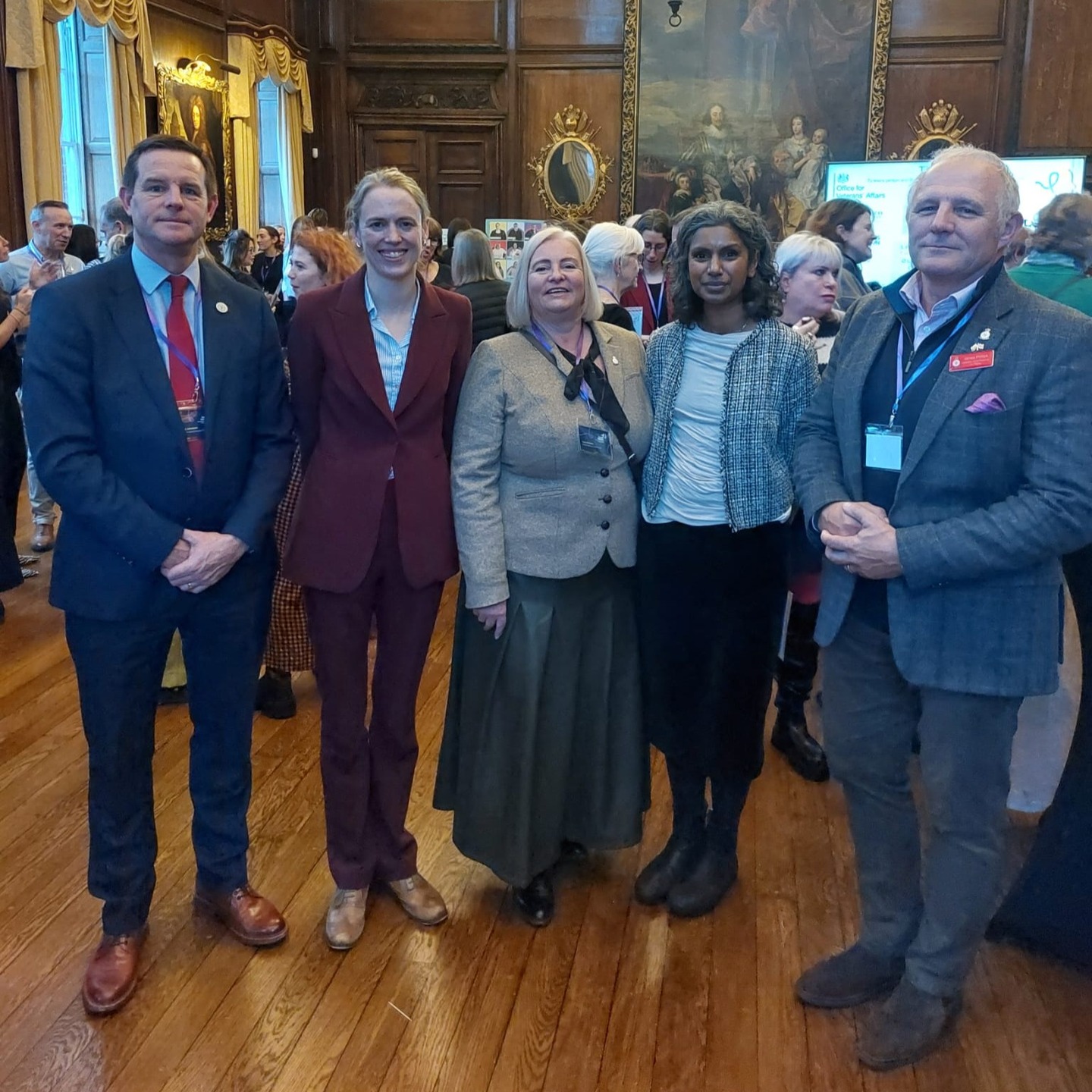 Yesterday, the Female Veterans' Transformation Programme formally launched its Female Veterans Toolkit in the historic surroundings of the Royal Hospital Chelsea.
The Toolkit provides practical, evidence-based advice and information for those who seek to support female veterans. It was a welcome opportunity to meet many stakeholders and women veterans. I also caught up with the UK Minister for Veterans and People Louise Sandher-Jones MP, Director of the OVA Anisha Worbs, and the Veterans Commissioners for Wales and Northern Ireland.
You can view the toolkit at the link in my bio - other links 🔗