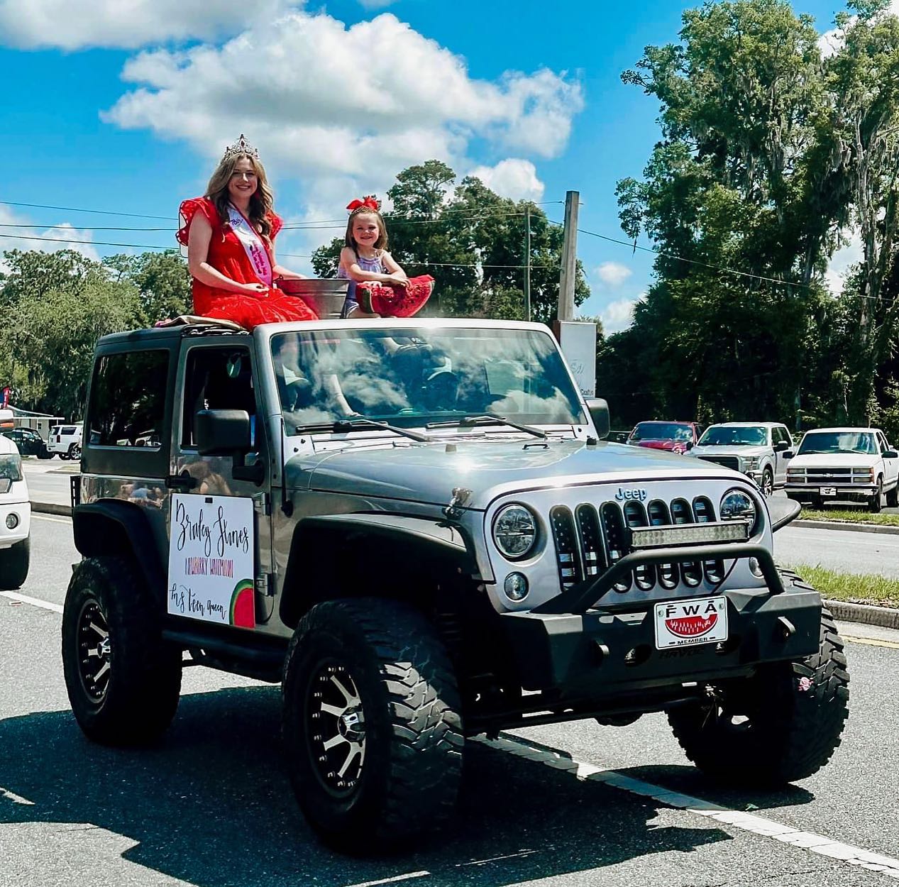 From parades to festivals to back home to spend time with visiting watermelon queen. We have had a great weekend advocating for Florida Watermelon Farmers!
#agriculture #agriculturelife #sustainableagriculture #agricultureeducation #agriculturephotos #agriculture_technique #agriculture_worldwide #farm #farmer #farming #harvest #agro #farmlife #farmtotable #sustainablefarming #fertilizer #farminglife #farmingphotos #harvesting #instafarm #farmingpics #growyourfood #foodsecurity #agritech #agricultural #agripics #farmingphotographydaily #agrilife #farmerstyle #farmingphotography
