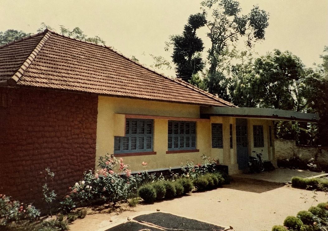 Found these old photographs while going through some family albums.
The first photo was taken in 1967, when the house was newly built. The second is from 1994, and the last one is Clover Tree today.
It’s lovely to see how the house has grown over the years. The gardens have changed, new spaces have been added, and different generations have called it home, but so much of its character remains the same.
This house has witnessed our everyday lives, family gatherings, celebrations, and countless little moments that have become cherished memories over the years. It has quietly stood through generations, holding stories that are now part of our family’s history.
Today, we have the privilege of sharing this home with our guests, and every now and then, photos like these remind us just how special that is ♥️