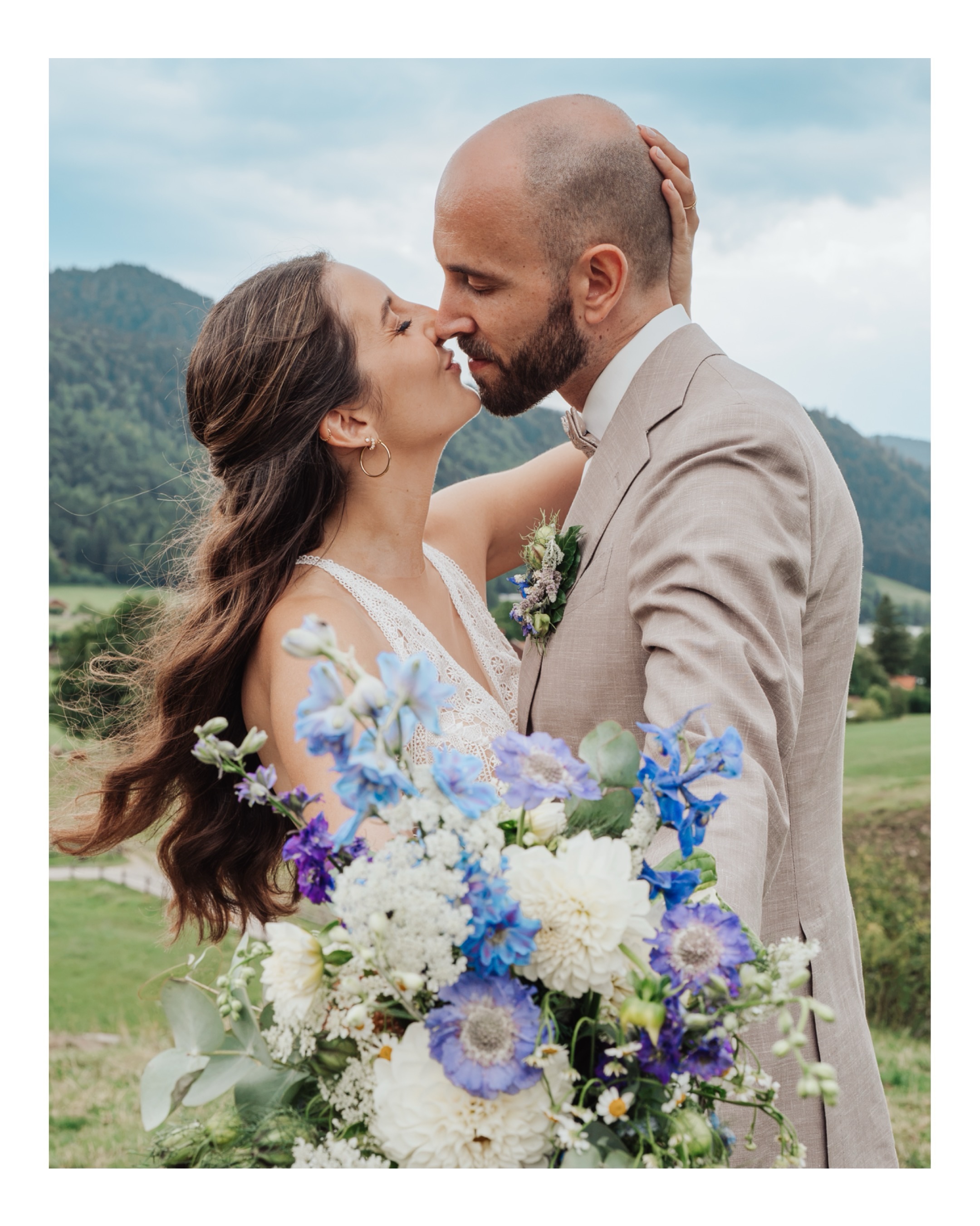 hi @freilichtmuseum ⛰️✨
#hochzeitsfotografaugsburg #hochzeitsfotografmünchen #hochzeitsfotografbayern