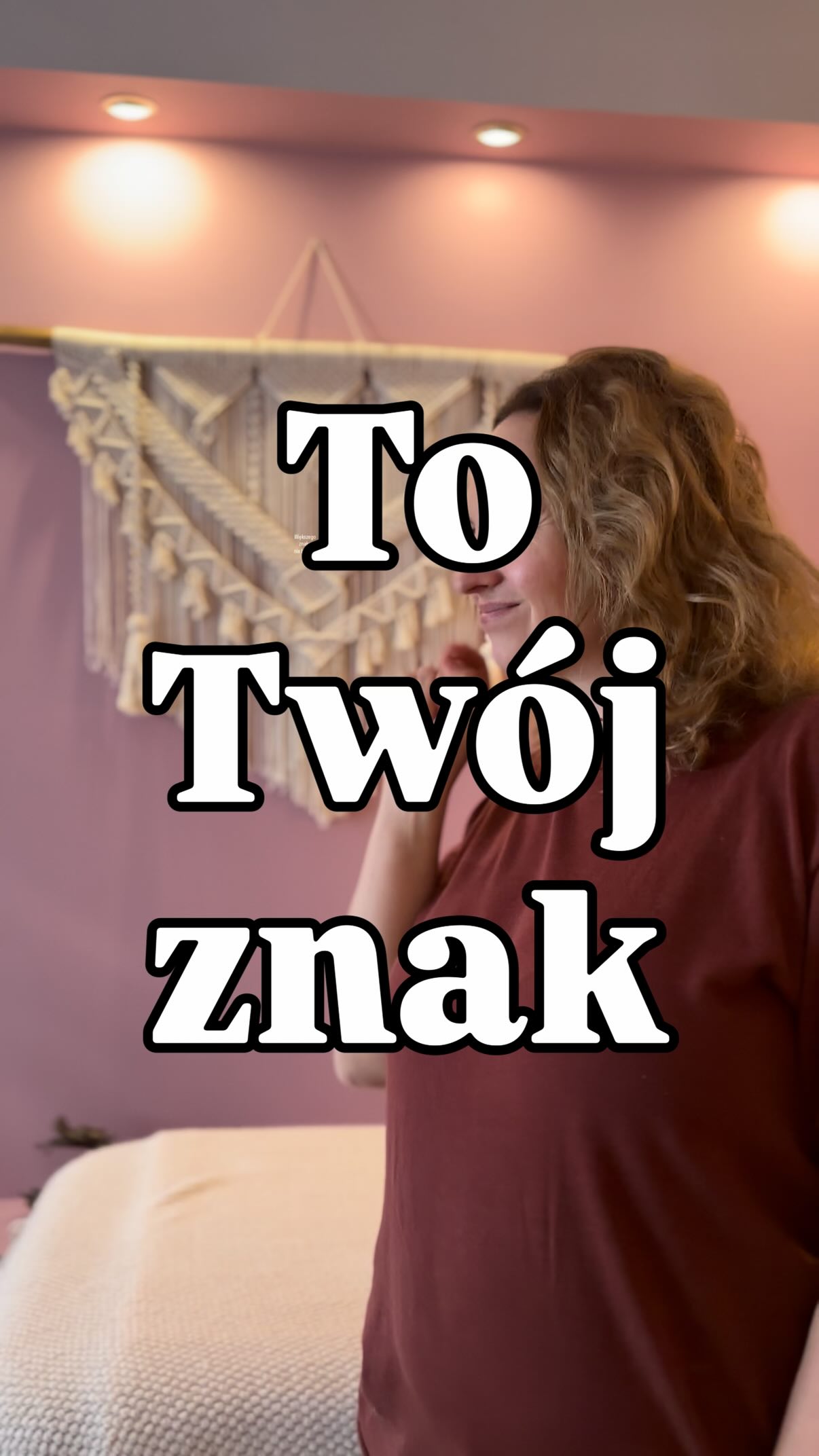 Większego znaku nie będzie. Napisz AKU w komentarzu, a wyślę Ci link do zapisu 🌿
Ile razy już to sobie obiecywałaś?
„Zapiszę się, jak tylko ogarnę…”
„Jak skończy się ten projekt…”
„Od przyszłego miesiąca…”
A miesiące mijają. Dalej średnio śpisz, stres siedzi w karku, cykl robi swoje, a o przygotowaniu do ciąży myślisz od dawna.
Może więc nie musisz czekać na idealny moment.
Zdrowie, emocje, płodność - to ważne sprawy. Nie muszą czekać na „kiedyś”. Na swojej liście też jesteś Ty. I to na samej górze. ❤️
Jeśli od jakiegoś czasu myślisz o akupunkturze, ale wciąż odkładasz pierwszą wizytę, może właśnie to jest Twój znak.
To naprawdę nieobciążająca terapia - Ty przychodzisz, kładziesz się wygodnie, możesz się zrelaksować, nawet uciąć sobie drzemkę, a ja zajmuję się resztą. Spokojnie porozmawiamy o tym, co się u Ciebie dzieje, a ja dobiorę terapię do tego, czego w danym momencie potrzebuje Twój organizm.
Nie czekaj na lepszy moment. To jest ten moment.
👉 Napisz AKU w komentarzu, a wyślę Ci link do zapisu.
Zaopiekuj się sobą w Bertha Holistic.
••••••••••••••••••••••••••••••••••••••••••••••••••
🌱 Wsparcie płodności, zdrowia, emocji, urody.
🌸 Beata Szlachta – ekspert medycyny chińskiej
❤️ Bertha Holistic Centrum medycyny naturalnej we Wrocławiu.
☘️ Akupunktura, zioła, medycyna chińska, terapie twarzy.
••••••••••••••••••••••••••••••••••••••••••••••••••