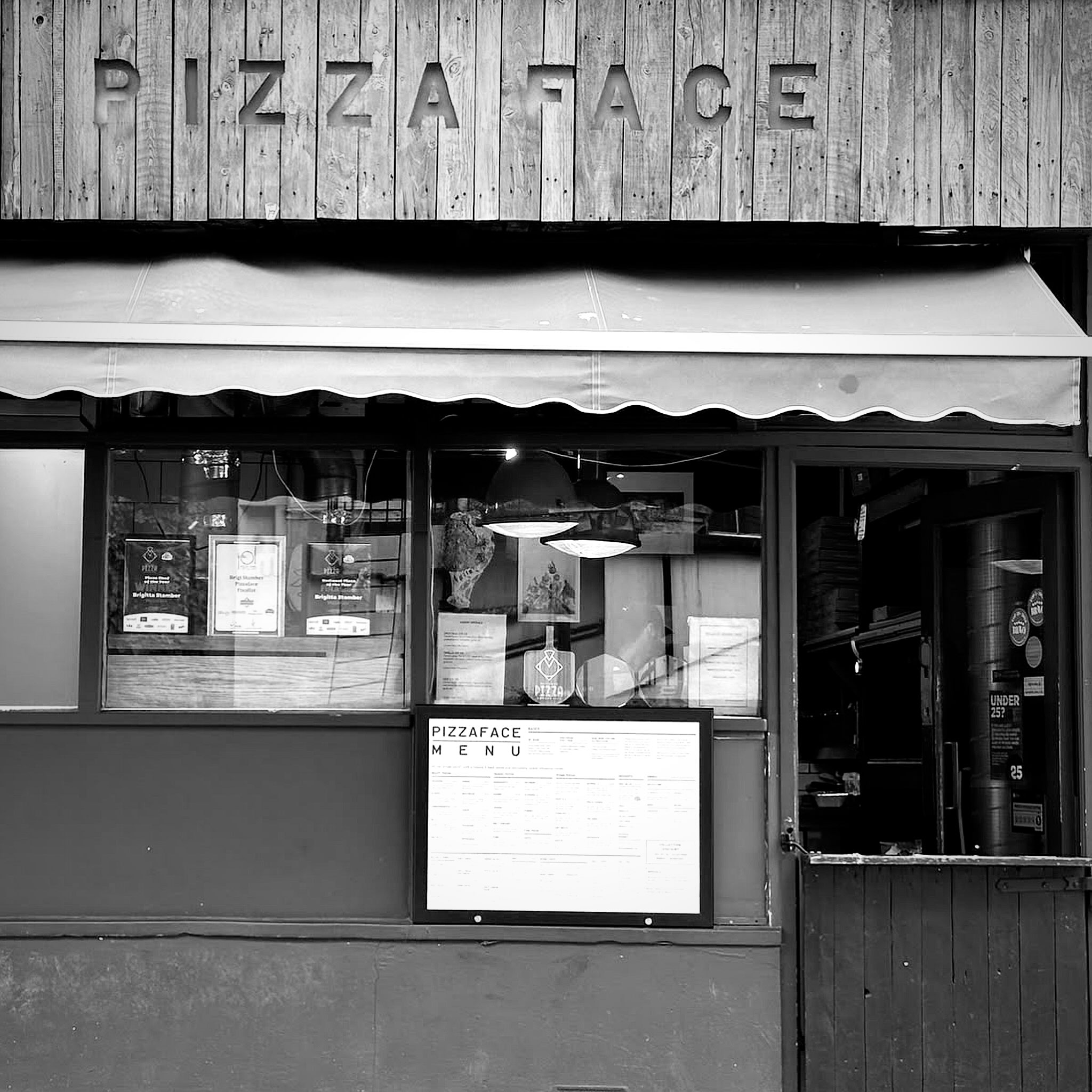A snapshot of our 2 shops
Our Kemptown is open for takeaway and delivery and our Worthing store is open for takeaway, delivery and dine in