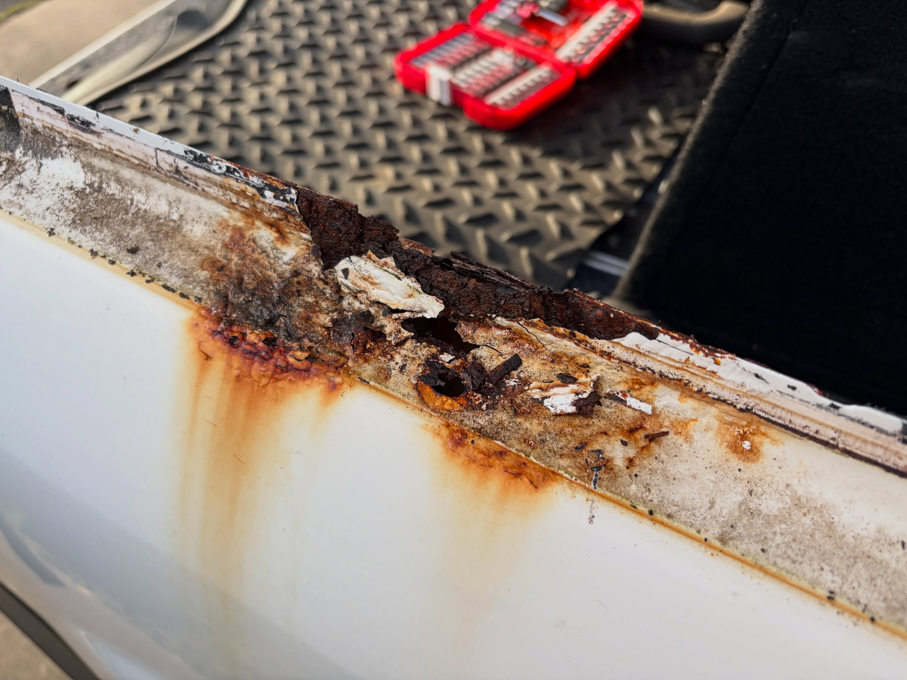 SWIPE TO REPAIR THE RUST —>>